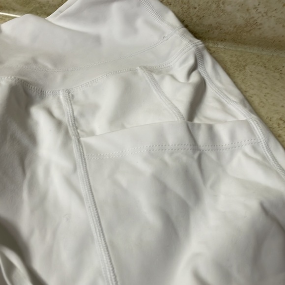 Fabletics white powerform pant size M - Picture 2 of 5